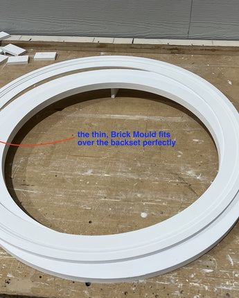 round_window_surround_brick_mould.jpg